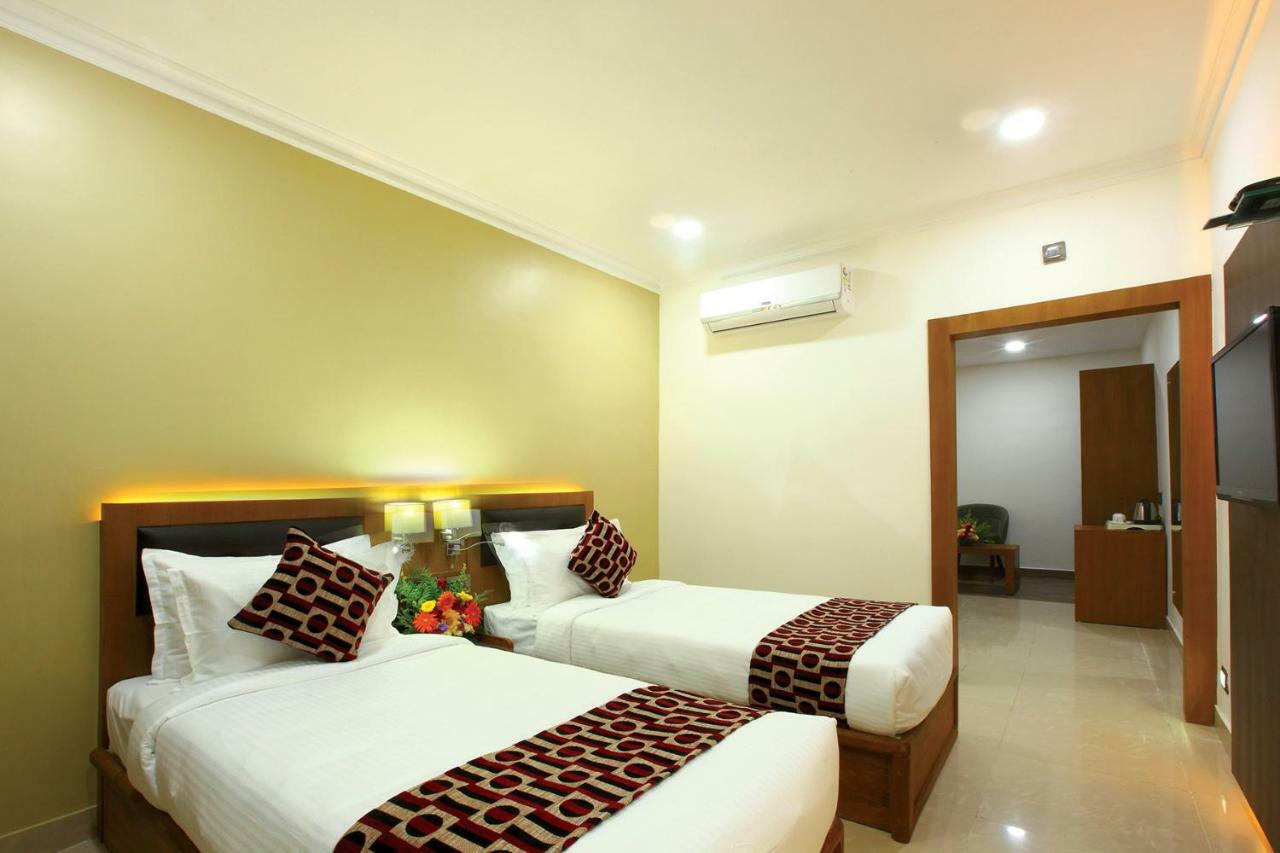 Hotel Rohini International Kallār Exterior foto