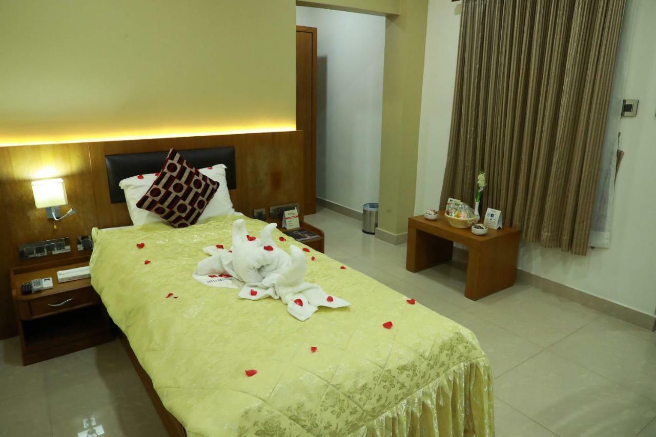 Hotel Rohini International Kallār Exterior foto