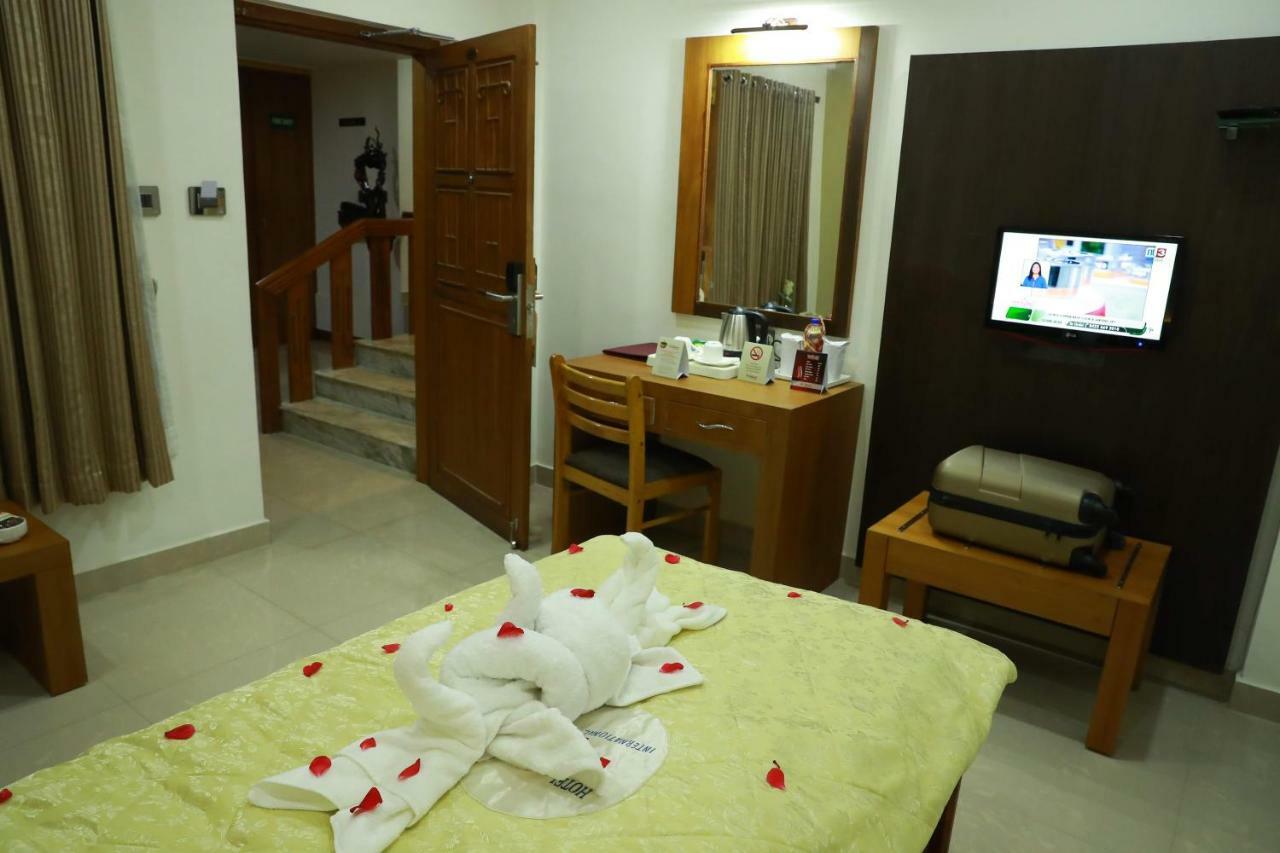 Hotel Rohini International Kallār Exterior foto