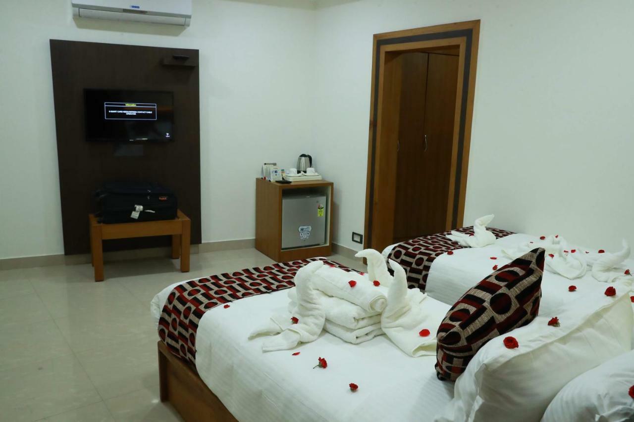 Hotel Rohini International Kallār Exterior foto